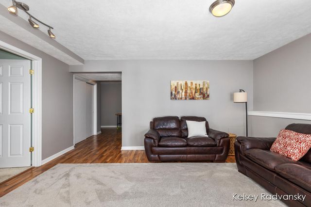 1536 Lillyview Court, Grand Rapids, MI 49509