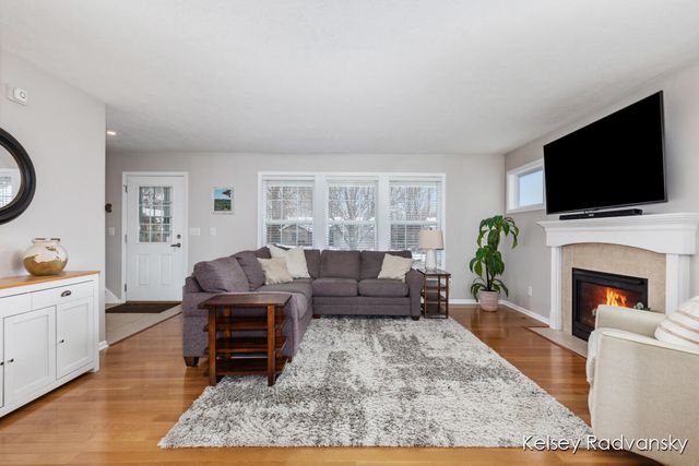 1536 Lillyview Court, Grand Rapids, MI 49509