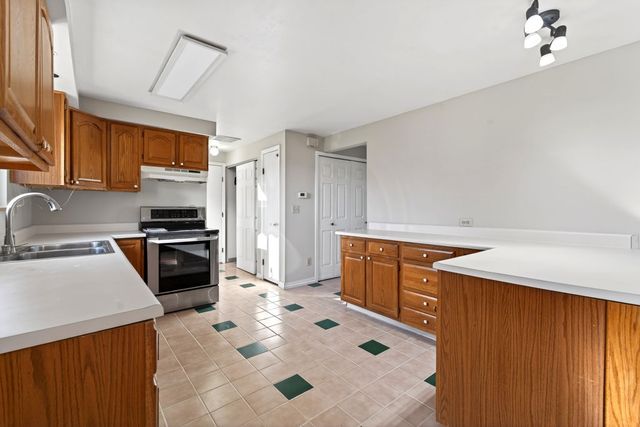 7064 Safari Drive, Huber Heights, OH 45424