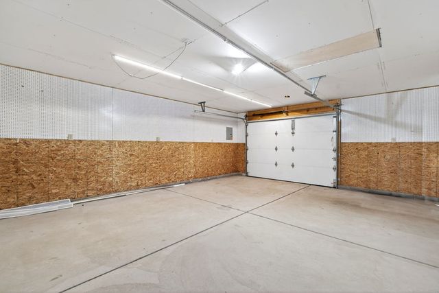 7064 Safari Drive, Huber Heights, OH 45424