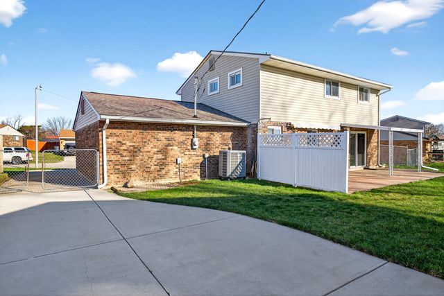 7064 Safari Drive, Huber Heights, OH 45424