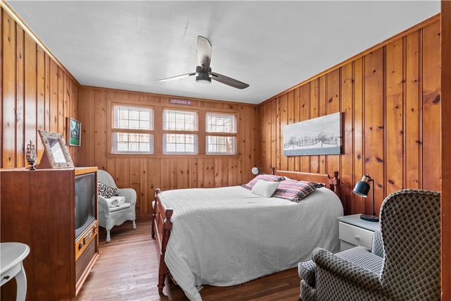 2 Cliff Avenue, Newport, RI 02840