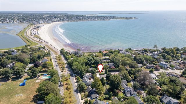 2 Cliff Avenue, Newport, RI 02840