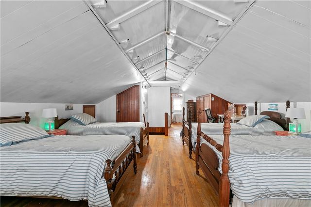 2 Cliff Avenue, Newport, RI 02840