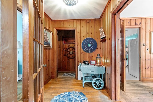 2 Cliff Avenue, Newport, RI 02840