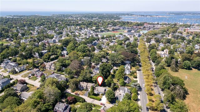 2 Cliff Avenue, Newport, RI 02840