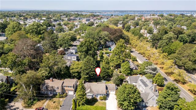 2 Cliff Avenue, Newport, RI 02840