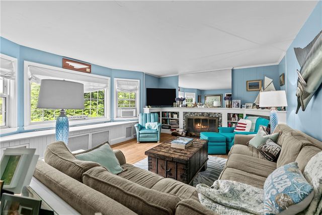 2 Cliff Avenue, Newport, RI 02840