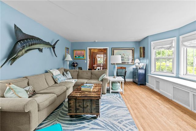2 Cliff Avenue, Newport, RI 02840