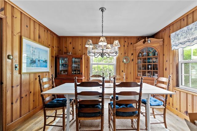 2 Cliff Avenue, Newport, RI 02840