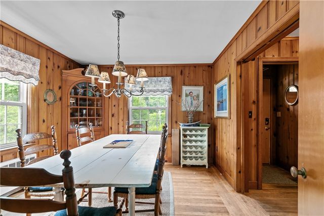 2 Cliff Avenue, Newport, RI 02840