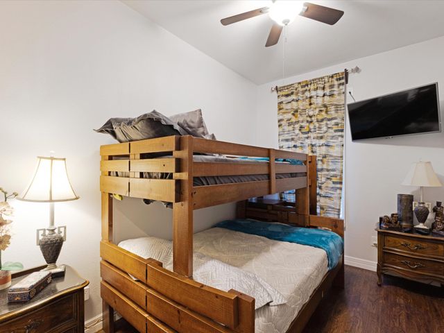 222 N Cliff Street, Dallas, TX 75203