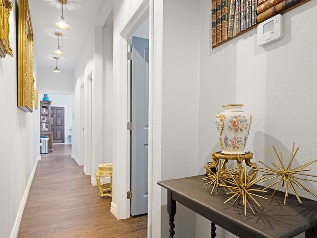 222 N Cliff Street, Dallas, TX 75203