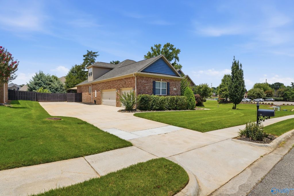 10 Green Creek Road, Madison, AL 35756