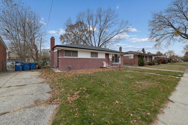 24245 Patricia Avenue, Warren, MI 48091