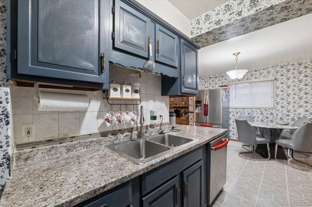 24245 Patricia Avenue, Warren, MI 48091