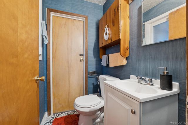 24245 Patricia Avenue, Warren, MI 48091