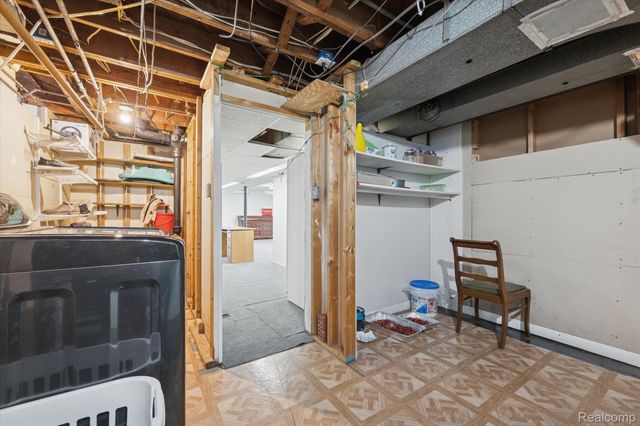 24245 Patricia Avenue, Warren, MI 48091