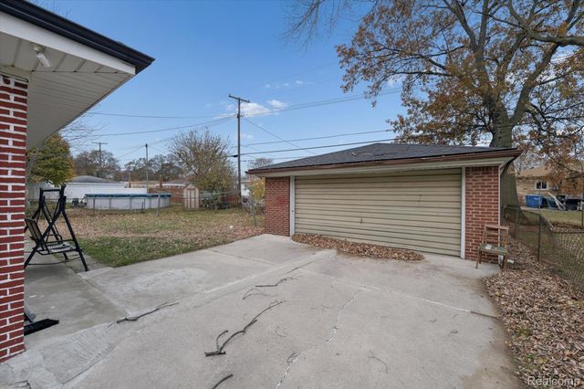 24245 Patricia Avenue, Warren, MI 48091