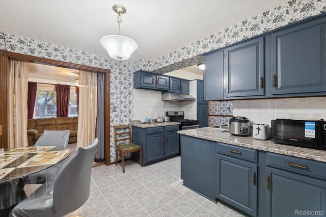 24245 Patricia Avenue, Warren, MI 48091