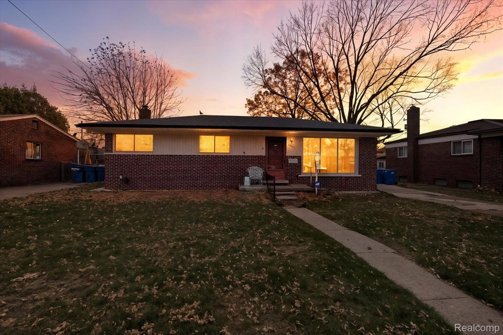 24245 Patricia Avenue, Warren, MI 48091