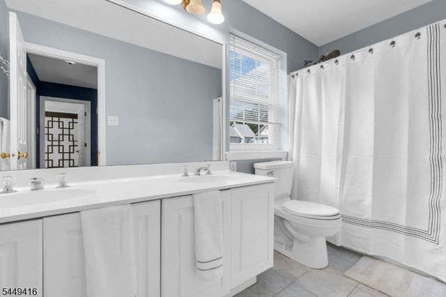 48 Plantation Rd, Readington Twp., NJ 08889