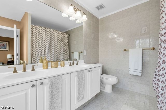 48 Plantation Rd, Readington Twp., NJ 08889