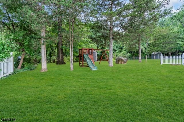 48 Plantation Rd, Readington Twp., NJ 08889