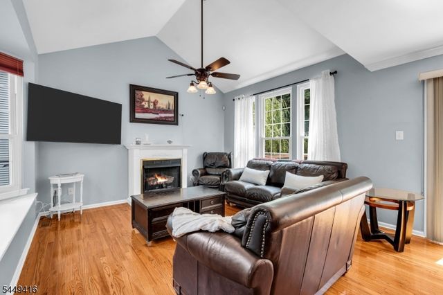 48 Plantation Rd, Readington Twp., NJ 08889