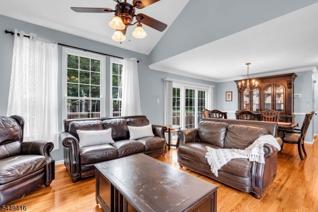 48 Plantation Rd, Readington Twp., NJ 08889