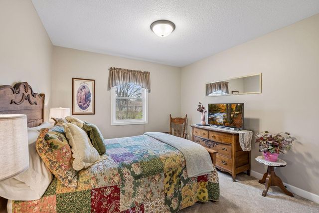 8595 Indahl Avenue S, Cottage Grove, MN 55016