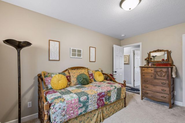 8595 Indahl Avenue S, Cottage Grove, MN 55016