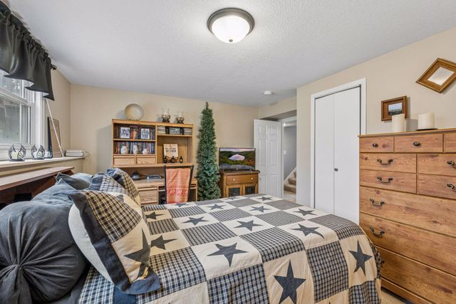 8595 Indahl Avenue S, Cottage Grove, MN 55016