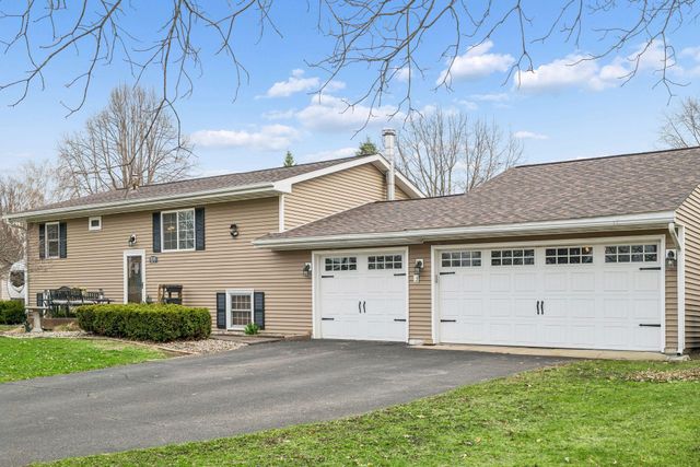 8595 Indahl Avenue S, Cottage Grove, MN 55016