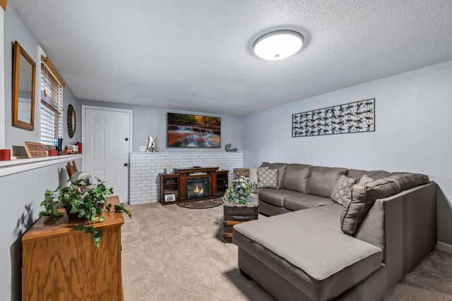 8595 Indahl Avenue S, Cottage Grove, MN 55016