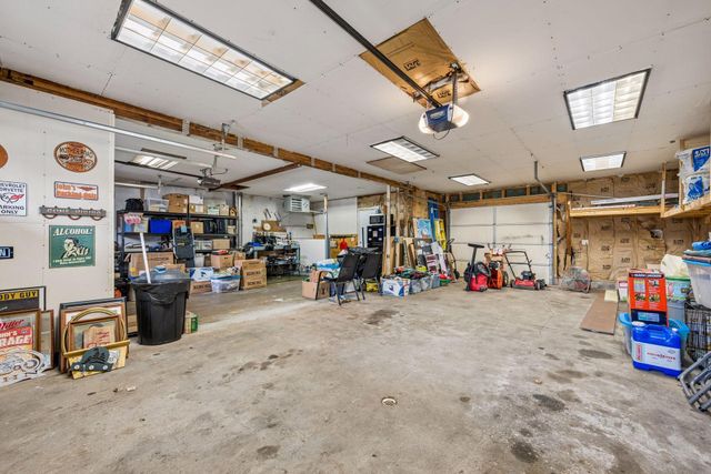 8595 Indahl Avenue S, Cottage Grove, MN 55016