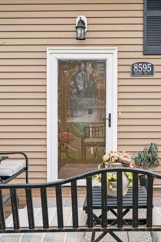 8595 Indahl Avenue S, Cottage Grove, MN 55016