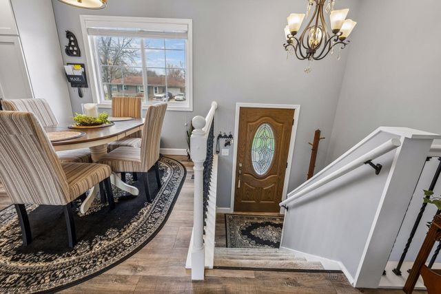 8595 Indahl Avenue S, Cottage Grove, MN 55016