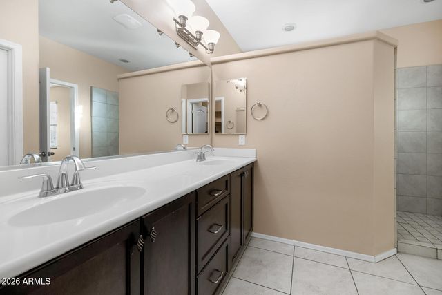 5833 W HIDALGO Avenue, Laveen, AZ 85339