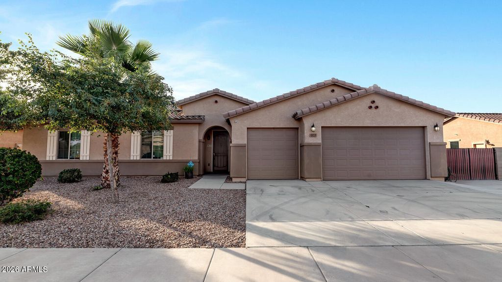 5833 W HIDALGO Avenue, Laveen, AZ 85339