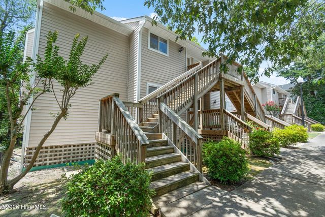 406 Forest Park Road 202, Wilmington, NC 28409