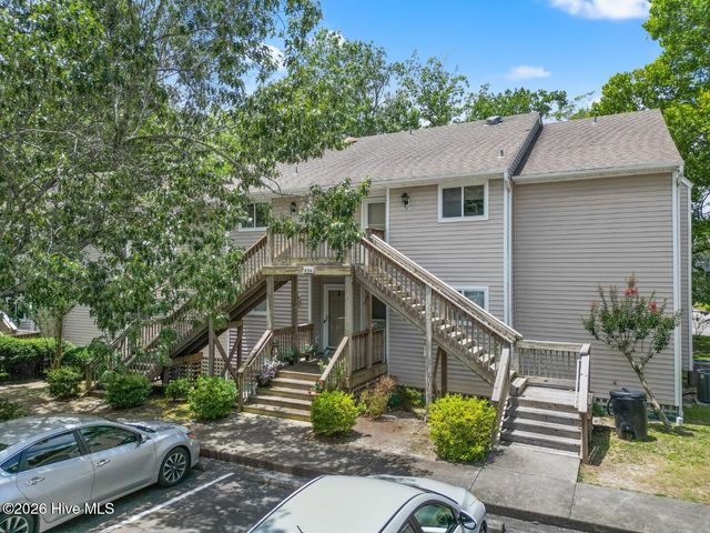 406 Forest Park Road 202, Wilmington, NC 28409