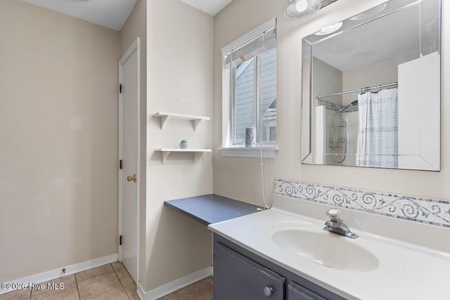 406 Forest Park Road 202, Wilmington, NC 28409