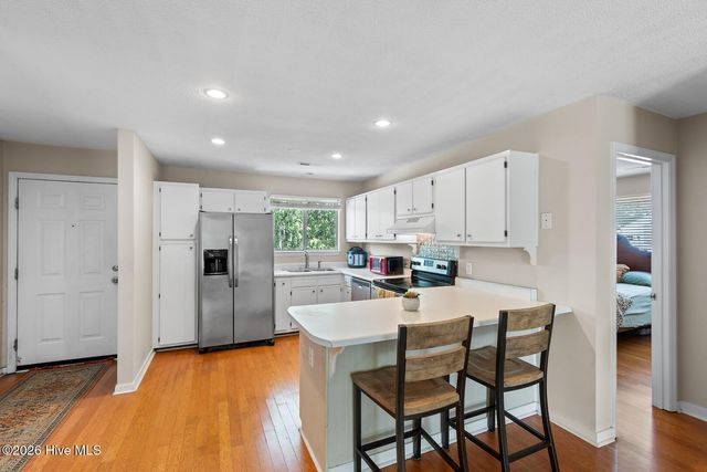 406 Forest Park Road 202, Wilmington, NC 28409