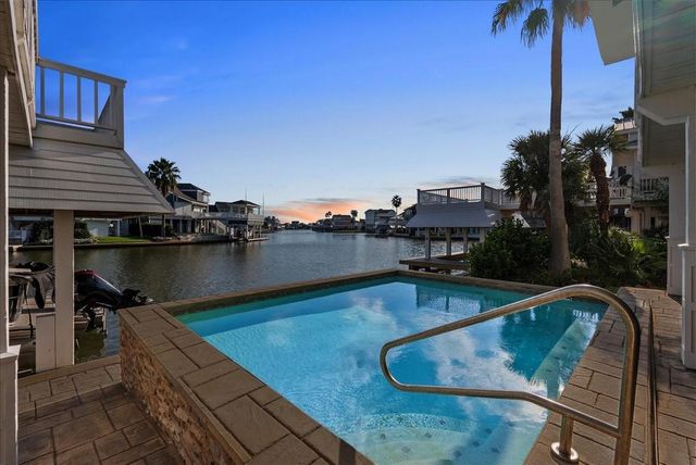 3423 Christmas Tree Point Road, Galveston, TX 77554