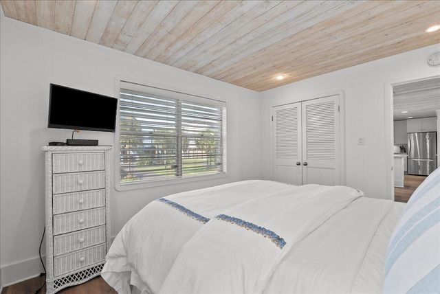 3423 Christmas Tree Point Road, Galveston, TX 77554