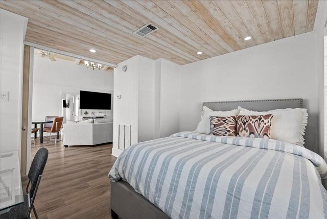 3423 Christmas Tree Point Road, Galveston, TX 77554