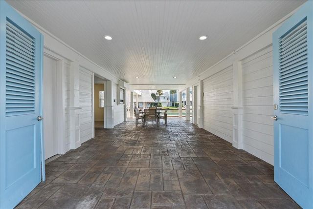 3423 Christmas Tree Point Road, Galveston, TX 77554