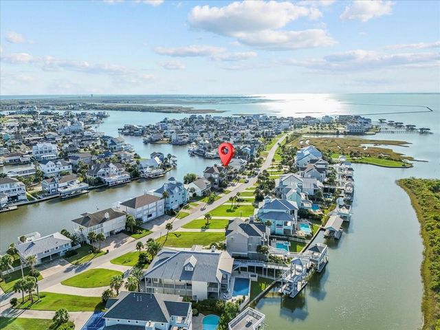 3423 Christmas Tree Point Road, Galveston, TX 77554