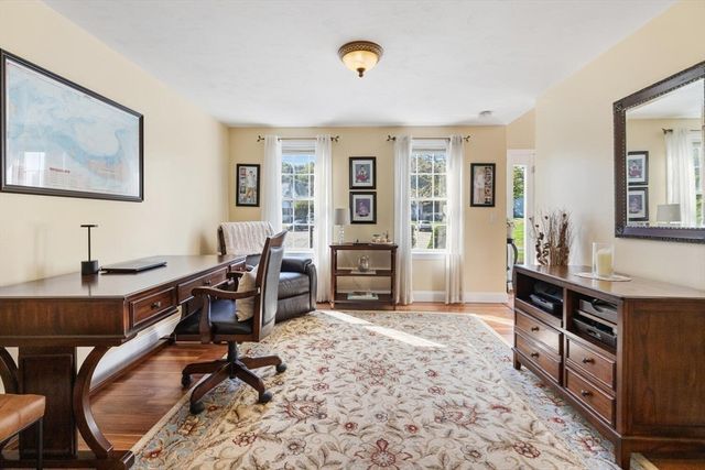 104 Ridgewood Dr, Taunton, MA 02780